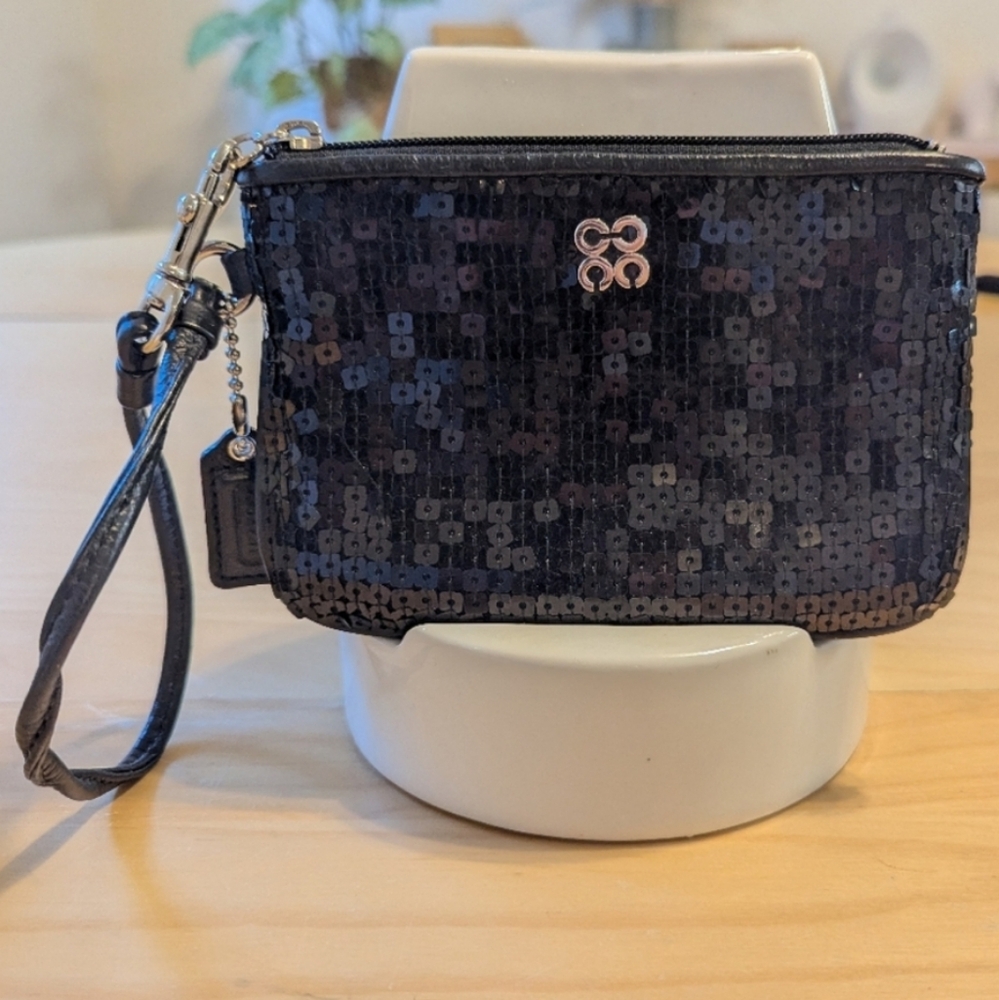 COACH Evening Party Sequins Small Wristlet - Limited Edition -  LIKE NEW - Picture 5 of 6